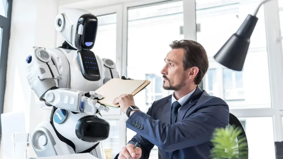 Стало известно, могут ли россиян уволить за использование ИИ