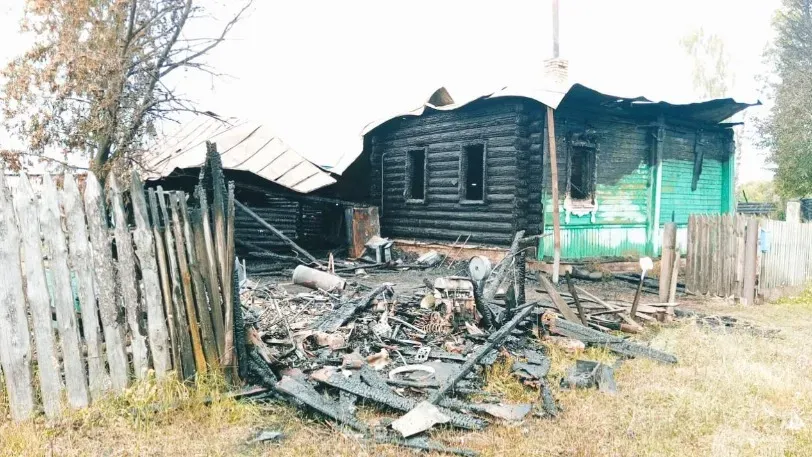 В Ивановской области дом сгорел из-за сломанного холодильника