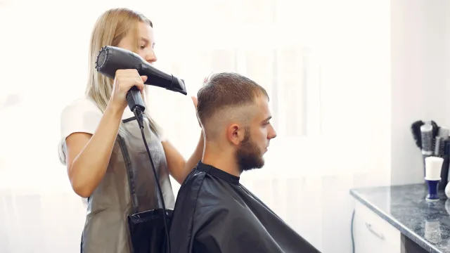 Стрижка больше не по карману: Россияне в шоке!