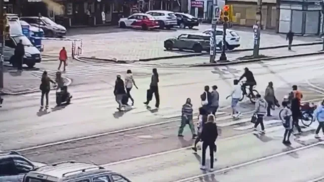 На проспекте Ленина в Иванове скутер сбил женщину