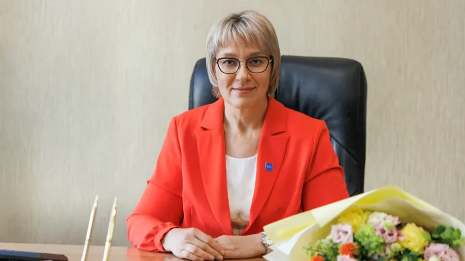 Елена Никифорова официально назначена ректором Ивановского политеха Елена Никифорова официально назначена ректором Ивановского политеха