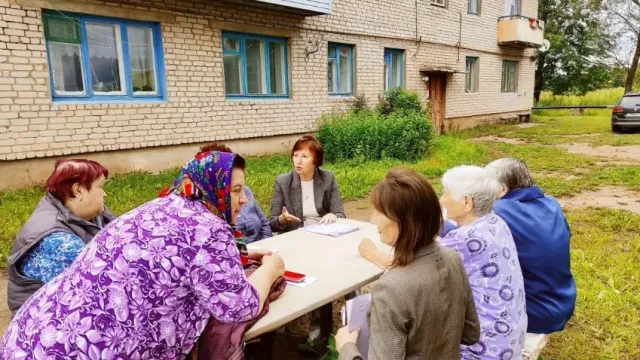 Межведомственная мобильная бригада побывала в селе Есиплево