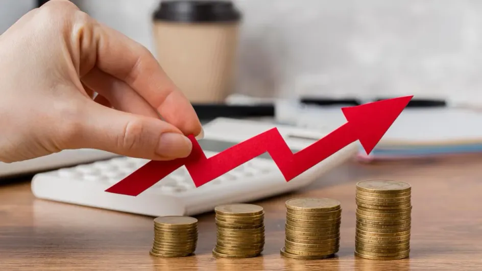 Названы отрасли с зарплатой свыше 100 тысяч рублей